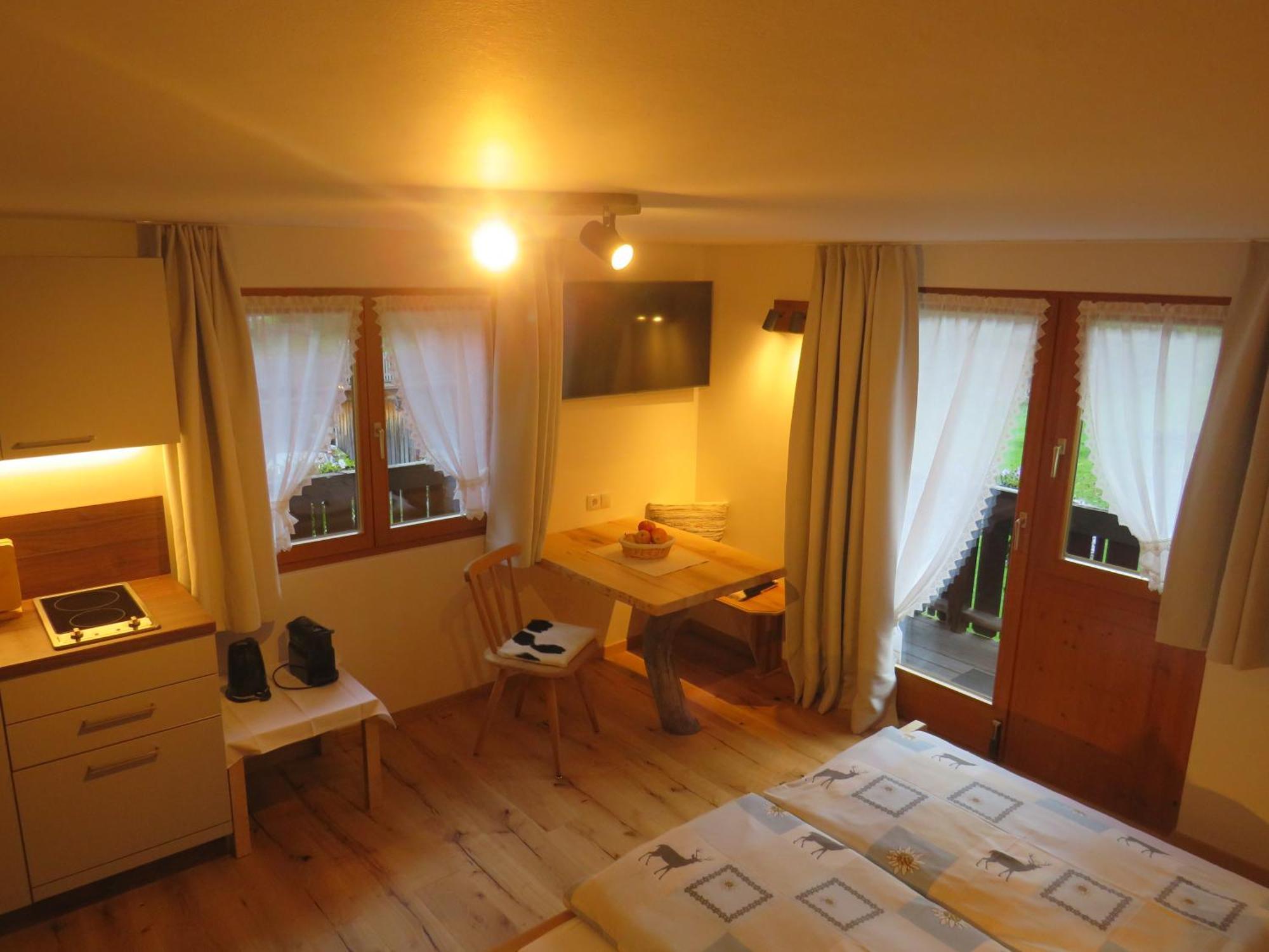 Haus Hubertus - Gaestehaus Sahler Partenen Buitenkant foto